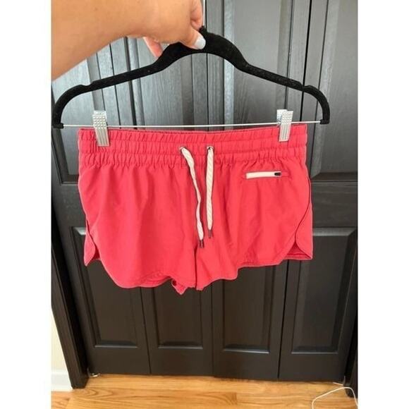 VUORI CLEMENTINE SHORT 4.0- PAPAYA size small new - Picture 1 of 5